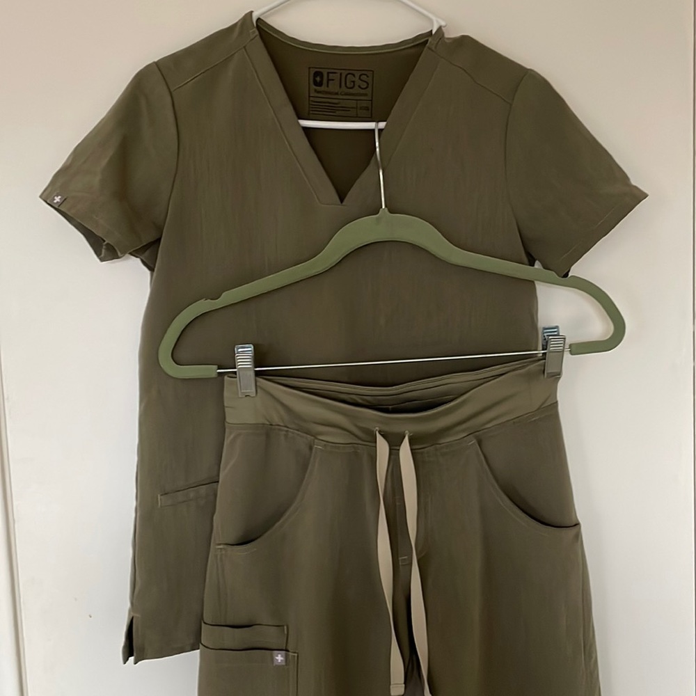 Figs XXS/P Heather Olive Scrub Set